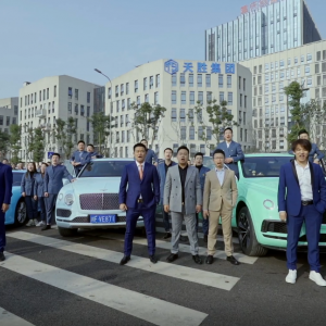 满腔热血为谁拼，只为我的天胜军