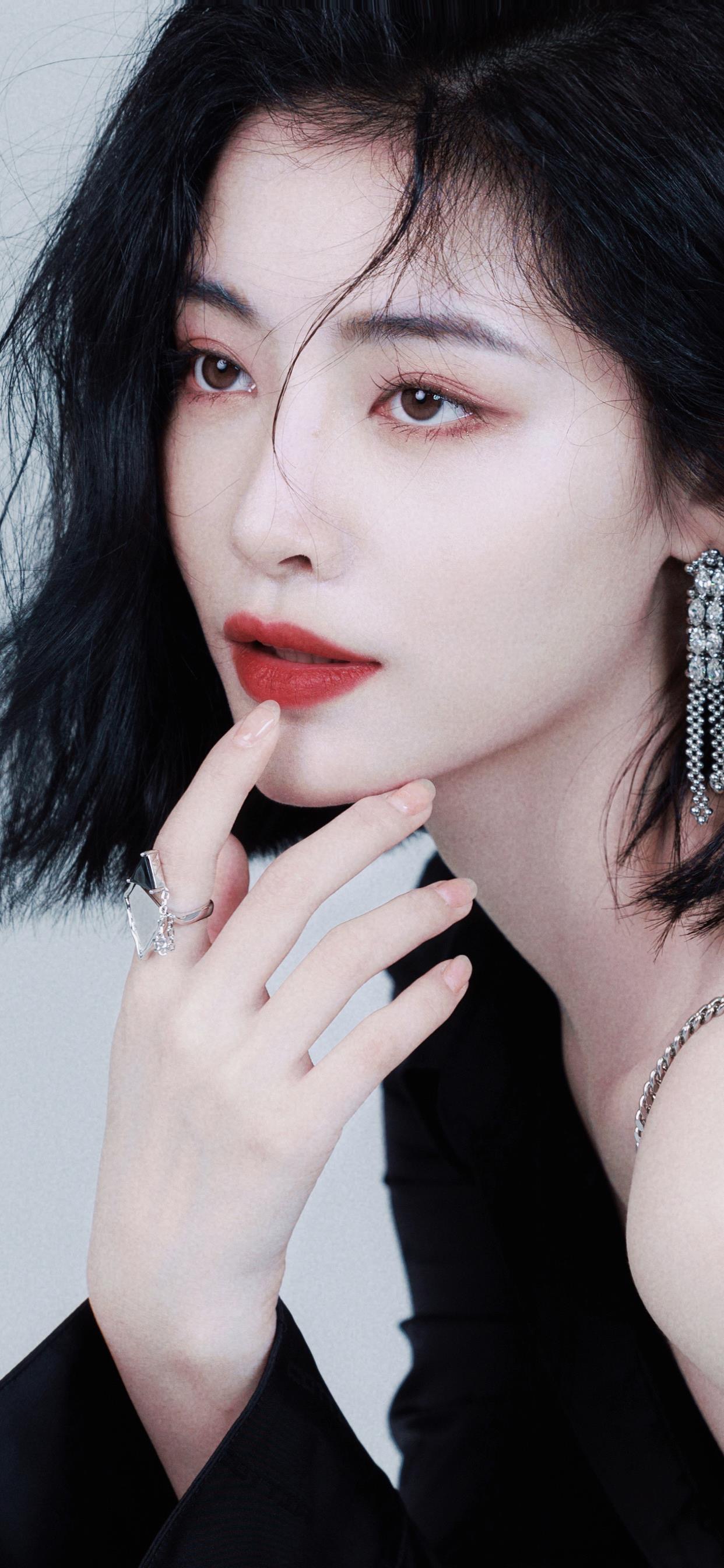 这一次,我们将妆容“焊”在脸上变成了现实……(图4) 这一次,我们将妆容“焊”在脸上变成了现实……(图4)