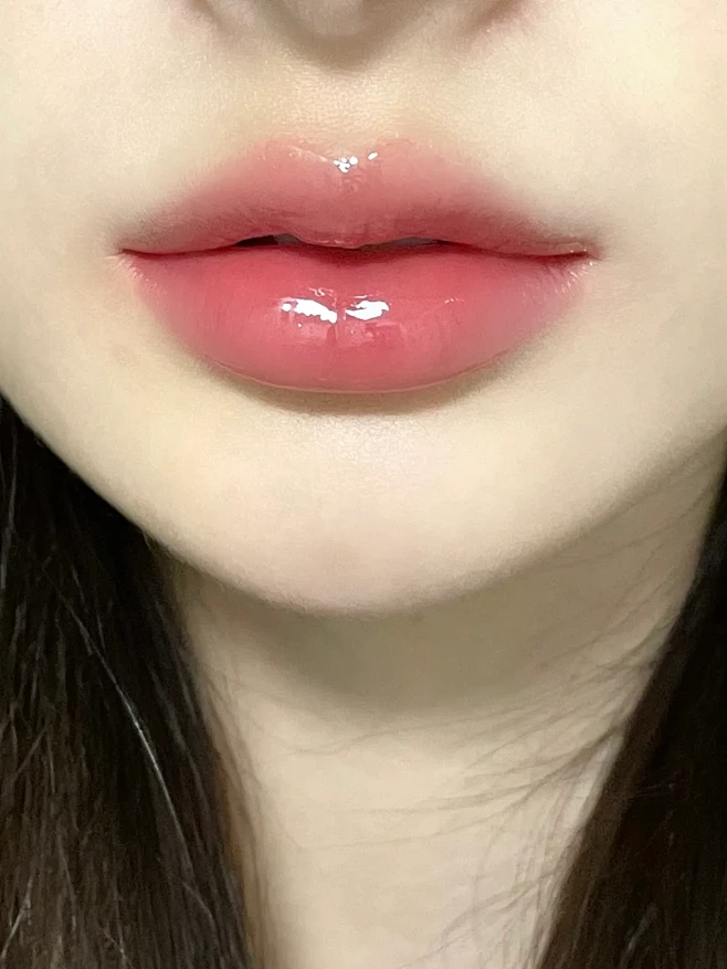 炎炎夏日,你可以不施粉黛,却不能少了一抹红唇!(图6) 微信图片_20240625161645.png